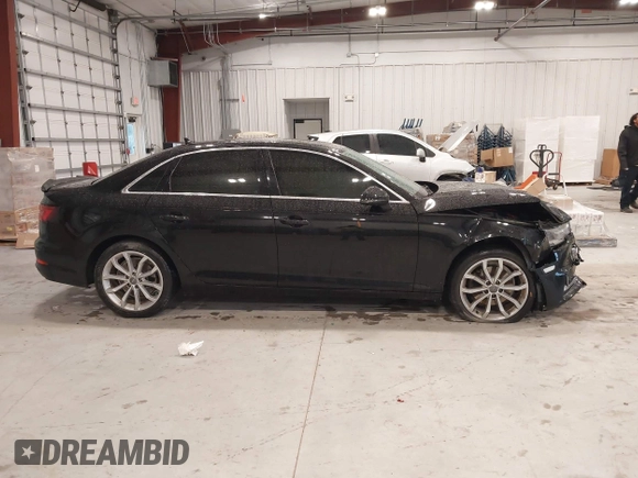2019 Audi A4 Premium z VIN WAUGMAF41KN004998, wystawiony jako IAAI lot #41396015 z przebiegiem 31 438 mil mil oraz . Historia ofert i sprzedaży dostępna na DreamBid. Obrazek 13.