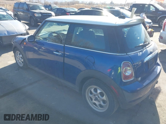 2012 MINI Hardtop с VIN WMWSU3C5XCT542826, выставлен на аукционе IAAI как лот 41372017 с пробегом 162 156 миль миль и . История ставок и продаж доступна на DreamBid. Изображение 3.