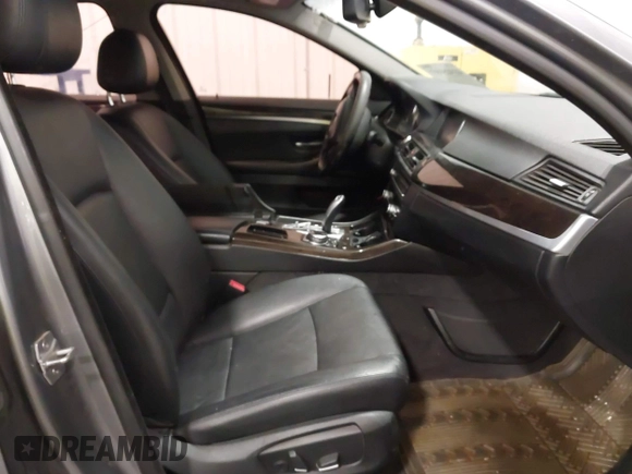 2014 BMW 5 Series 535i xDrive with VIN WBA5B3C56ED292646, listed as a IAAI auction lot 41925997 with 157,152 mi miles and . Bid and sale history available at carsss.com. Image 5.
