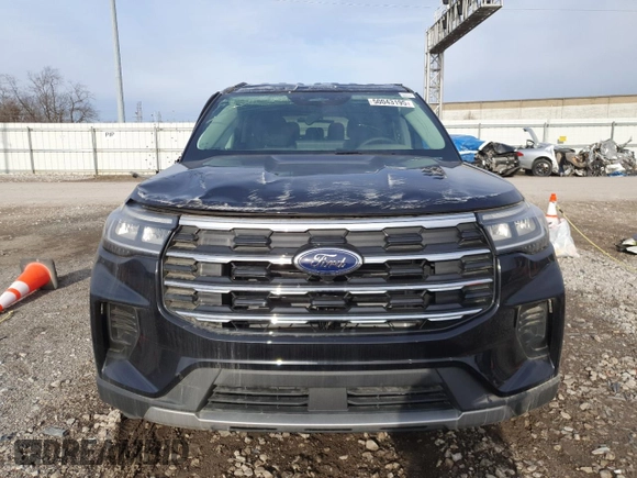 2025 Ford Explorer Active with VIN 1FMUK8DH8SGA18259, listed as a Copart auction lot 50043195 with 1,267 mi miles and Salvage Title. Bid and sale history available at carsss.com. Image 5.
