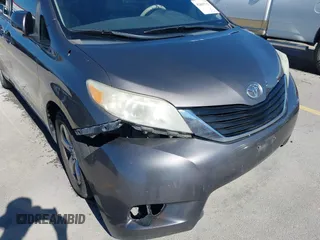 2014 Toyota Sienna LE AAS with VIN 5TDKK3DC8ES457023, listed as a IAAI auction lot 42067713 with 335,130 mi miles. Bid and sale history available at carsss.com. Image 18.