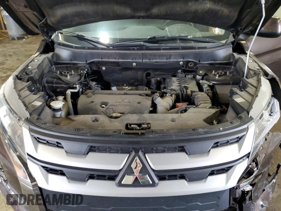 2020 Mitsubishi Outlander ES with VIN JA4AR3AU8LU026902, listed as a Copart auction lot 60210105 with 39,433 mi miles and Salvage title. Bid and sale history available at DreamBid. Image 12.