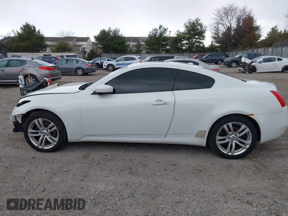 2010 Infiniti G37 x with VIN JN1CV6EL2AM150614, listed as a IAAI auction lot 41853853 with 208,852 mi miles and . Bid and sale history available at carsss.com. Image 14.