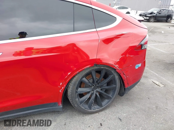 2021 Tesla Model X Long Range Plus with VIN 5YJXCBE24MF324376, listed as a IAAI auction lot 42034108 with Not Provided miles and . Bid and sale history available at carsss.com. Image 6.