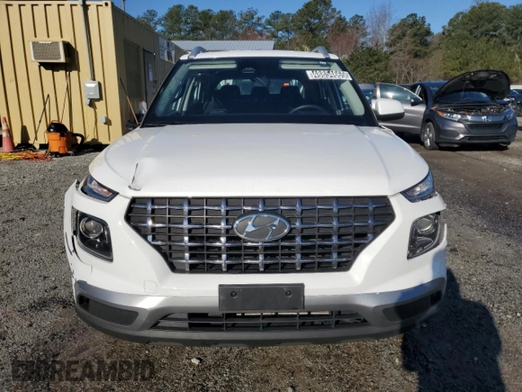 2024 Hyundai Venue SEL with VIN KMHRC8A31RU280227, listed as a Copart auction lot 48854665 with 28,050 mi miles and Salvage Title. Bid and sale history available at DreamBid. Image 5.