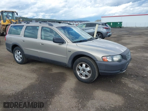 2002 Volvo V70 with VIN YV1SZ58D321064933, listed as a IAAI auction lot 42110198 with 124,324 mi miles and . Bid and sale history available at DreamBid. Image 1.