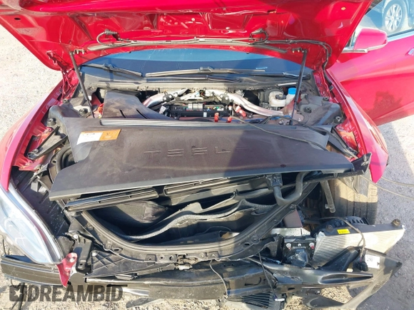 2018 Tesla Model S 75D z VIN 5YJSA1E20JF277384, wystawiony jako IAAI lot #42680941 z przebiegiem 50 464 mil mil oraz . Historia ofert i sprzedaży dostępna na DreamBid. Obrazek 10.