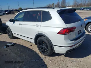 2024 Volkswagen Tiguan SE R-Line Black with VIN 3VV8B7AX3RM052588, listed as a IAAI auction lot 41876448 with 22,835 mi miles and . Bid and sale history available at DreamBid. Image 3.