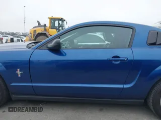 2007 Ford Mustang Deluxe with VIN 1ZVHT80N275215068, listed as a IAAI auction lot 41866367 with 174,791 mi miles. Bid and sale history available at carsss.com. Image 14.