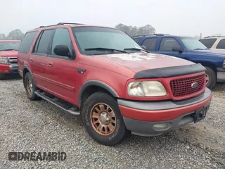 2000 Ford Expedition XLT with VIN 1FMRU1565YLA59081, listed as a IAAI auction lot 41950736 with 1 mi miles. Bid and sale history available at carsss.com. Image 1.