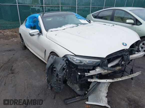 2022 BMW 8 Series M850i with VIN WBAGV8C07NCJ68473, listed as a IAAI auction lot 41153583 with 4,150 mi miles. Bid and sale history available at carsss.com. Image 1.