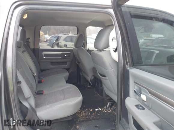 2015 Ram 1500 Big Horn z VIN 1C6RR7LT1FS520269, wystawiony jako IAAI lot #41706251 z przebiegiem 116 309 mil mil oraz . Historia ofert i sprzedaży dostępna na DreamBid. Obrazek 8.