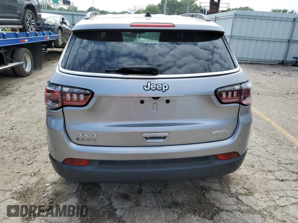 2017 Jeep Compass Latitude с VIN 3C4NJDBB8HT603012, выставлен на аукционе Copart как лот 59435415 с пробегом 95 984 миль миль и Списание • Salvage title. История ставок и продаж доступна на DreamBid. Изображение 6.