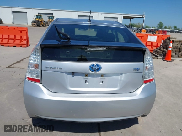 2011 Toyota Prius I z VIN JTDKN3DU1B1468812, wystawiony jako IAAI lot #41992949 z przebiegiem 229 946 mil mil oraz . Historia ofert i sprzedaży dostępna na DreamBid. Obrazek 17.