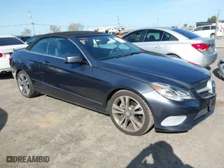 2014 Mercedes-Benz E-Class E 350 with VIN WDDKK5KF6EF225986, listed as a IAAI auction lot 42000981 with 78,198 mi miles. Bid and sale history available at carsss.com. Image 1.