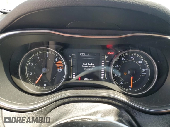 2019 Jeep Cherokee Latitude Plus z VIN 1C4PJLLB2KD312567, wystawiony jako Copart lot #54528005 z przebiegiem 69 980 mil mil oraz Szkoda całkowita • Salvage title. Historia ofert i sprzedaży dostępna na DreamBid. Obrazek 9.