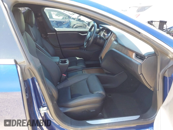 2020 Tesla Model S Long Range with VIN 5YJSA1E25LF401362, listed as a IAAI auction lot 41771363 with 28,015 mi miles. Bid and sale history available at carsss.com. Image 5.