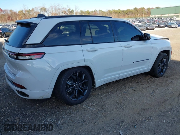 2024 Jeep Grand Cherokee with VIN 1C4RJYB63R8510782, listed as a IAAI auction lot 40878374 with 2,396 mi miles and . Bid and sale history available at DreamBid. Image 4.