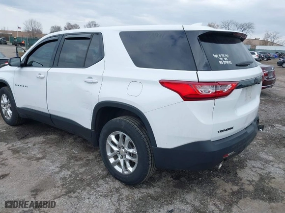 2019 Chevrolet Traverse LS with VIN 1GNERFKW8KJ242877, listed as a IAAI auction lot 41891570 with 67,982 mi miles. Bid and sale history available at carsss.com. Image 3.