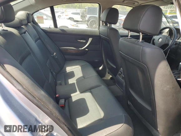 2010 BMW 3 Series 328i xDrive with VIN WBAPK5C51AA647206, listed as a Copart auction lot 52139085 with 115,883 mi miles and Salvage title. Bid and sale history available at DreamBid. Image 10.
