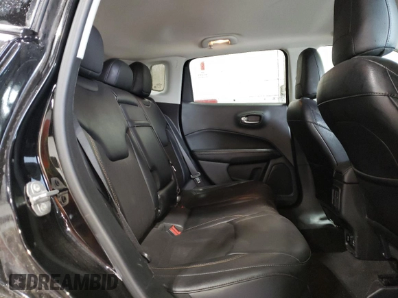 2018 Jeep Compass Latitude z VIN 3C4NJDBB5JT392910, wystawiony jako Copart lot #58401385 z przebiegiem 93 739 mil mil oraz Szkoda całkowita • Salvage title. Historia ofert i sprzedaży dostępna na DreamBid. Obrazek 11.