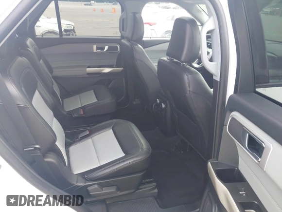 2022 Ford Explorer XLT z VIN 1FMSK7DHXNGB35329, wystawiony jako IAAI lot #42221442 z przebiegiem 56 655 mil mil oraz . Historia ofert i sprzedaży dostępna na DreamBid. Obrazek 8.