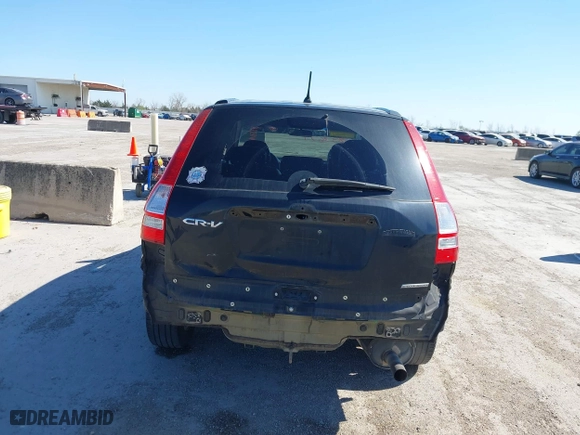 2011 Honda CR-V SE with VIN 5J6RE3H47BL055140, listed as a IAAI auction lot 41833677 with 172,408 mi miles. Bid and sale history available at carsss.com. Image 6.