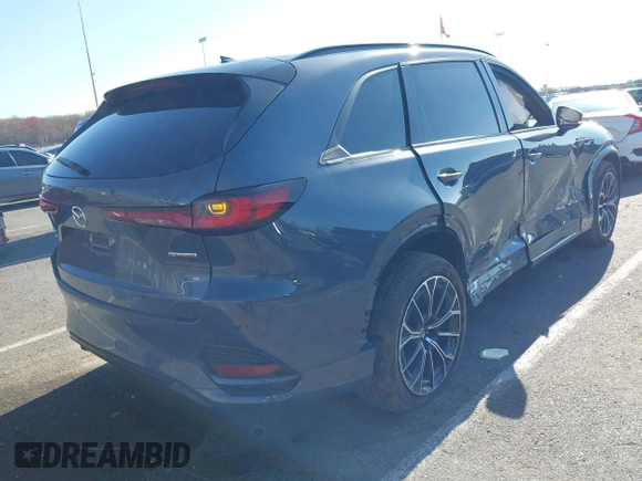 2025 Mazda CX-70 S Premium with VIN JM3KJDHC8S1102288, listed as a IAAI auction lot 41994535 with 2,122 mi miles and . Bid and sale history available at DreamBid. Image 4.