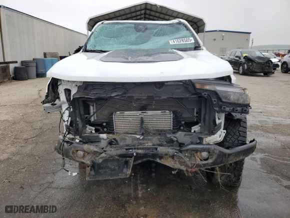 2024 Chevrolet Colorado 4WD ZR2 with VIN 1GCPTFEK6R1210306, listed as a Copart auction lot 41628505 with 8,078 mi miles and Salvage Title. Bid and sale history available at carsss.com. Image 5.