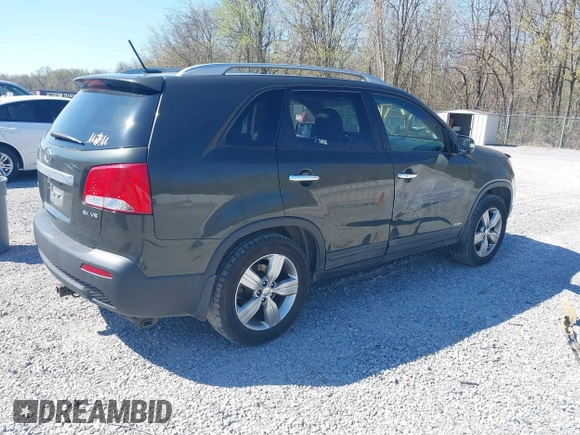 2012 Kia Sorento EX with VIN 5XYKUDA21CG245246, listed as a IAAI auction lot 41845366 with 249,513 mi miles. Bid and sale history available at carsss.com. Image 4.