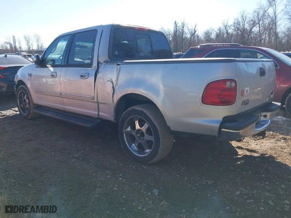 2002 Ford F-150 XLT with VIN 1FTRW07L42KA48341, listed as a IAAI auction lot 41433160 with 244,755 mi miles. Bid and sale history available at carsss.com. Image 3.