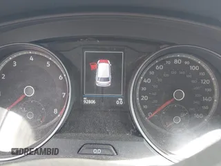 2018 Volkswagen Atlas SE z VIN 1V2CR2CA2JC505488, wystawiony jako IAAI lot #42396518 z przebiegiem 92 806 mil mil oraz . Historia ofert i sprzedaży dostępna na DreamBid. Obrazek 7.