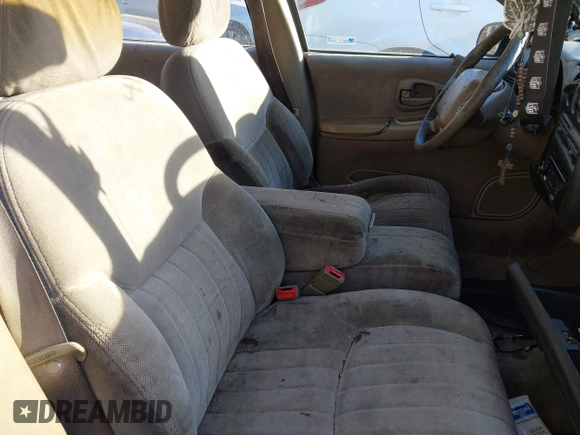 1998 Chevrolet Lumina with VIN 2G1WL52M9W9177667, listed as a IAAI auction lot 41326983 with 209,388 mi miles and . Bid and sale history available at DreamBid. Image 5.