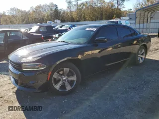 2020 Dodge Charger SXT z VIN 2C3CDXBG7LH140345, wystawiony jako Copart lot #84520114 z przebiegiem 131 049 mil mil oraz Szkody całkowita. Historia ofert i sprzedaży dostępna na DreamBid. Obrazek 1.