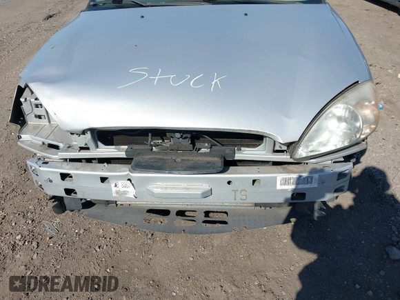 2006 Ford Taurus SE with VIN 1FAFP53U66A206014, listed as a IAAI auction lot 42045047 with 65,326 mi miles. Bid and sale history available at carsss.com. Image 6.
