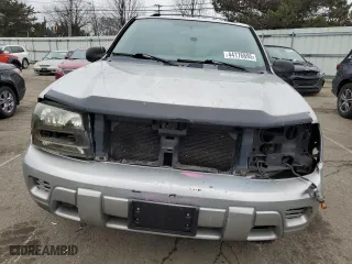 2004 Chevrolet TrailBlazer LT with VIN 1GNDS13S842323700, listed as a Copart auction lot 44176895 with 165,541 mi miles and Salvage Title. Bid and sale history available at carsss.com. Image 5.