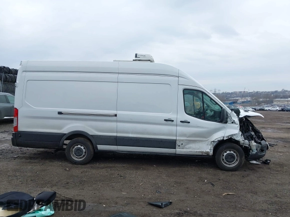 2022 Ford Transit Cargo with VIN 1FTBW3X83NKA44302, listed as a IAAI auction lot 41684165 with 33,463 mi miles and . Bid and sale history available at DreamBid. Image 14.
