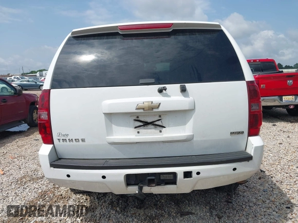 2011 Chevrolet Tahoe LT z VIN 1GNSCBE0XBR135285, wystawiony jako IAAI lot #42317804 z przebiegiem 301 967 mil mil oraz . Historia ofert i sprzedaży dostępna na DreamBid. Obrazek 16.