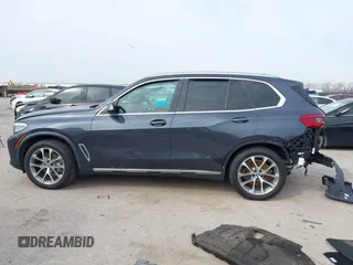 2019 BMW X5 xDrive40i with VIN 5UXCR6C59KLL08488, listed as a IAAI auction lot 41724824 with 57,334 mi miles. Bid and sale history available at carsss.com. Image 14.