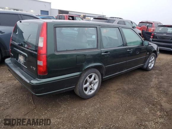 2000 Volvo V70 with VIN YV1LW61J7Y2686571, listed as a Copart auction lot 87215874 with 163,439 mi miles and Clean Title. Bid and sale history available at carsss.com. Image 3.