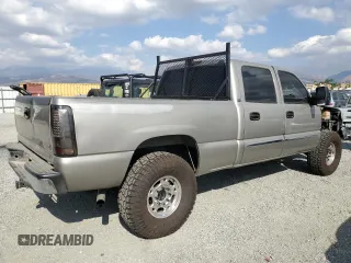 2003 GMC Sierra 1500HD SLE z VIN 1GTGC13U83F159358, wystawiony jako Copart lot #78096954 z przebiegiem 163 013 mil mil oraz Szkody całkowita. Historia ofert i sprzedaży dostępna na DreamBid. Obrazek 3.