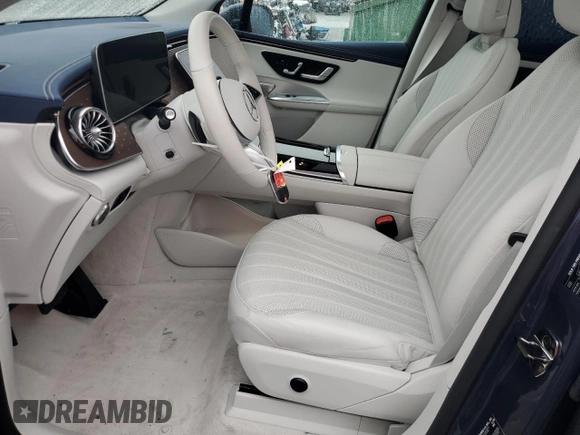 2023 Mercedes-Benz EQE 500 z VIN 4JGGM2CB9PA037236, wystawiony jako Copart lot #41962425 z przebiegiem 2 290 mil mil oraz Nie do naprawy • Non repairable. Historia ofert i sprzedaży dostępna na DreamBid. Obrazek 7.