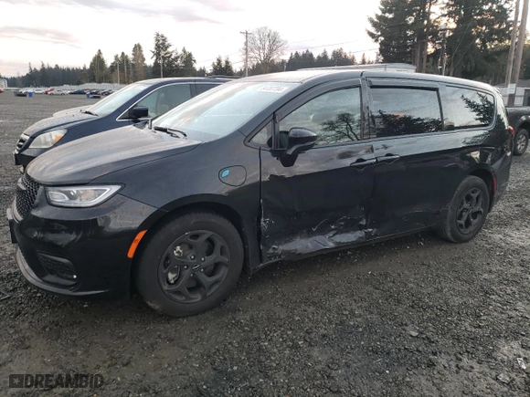 2023 Chrysler Pacifica Hybrid Limited with VIN 2C4RC1S77PR618866, listed as a Copart auction lot 84707794 with 11,803 mi miles and Salvage Title. Bid and sale history available at carsss.com. Image 1.
