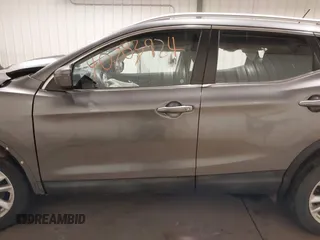 2017 Nissan Rogue Sport SL with VIN JN1BJ1CR9HW103497, listed as a IAAI auction lot 40783924 with 93,217 mi miles. Bid and sale history available at carsss.com. Image 15.