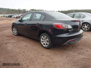 2011 Mazda Mazda3 i Sport with VIN JM1BL1UF6B1407029, listed as a IAAI auction lot 41552631 with NaN miles. Bid and sale history available at carsss.com. Image 3.