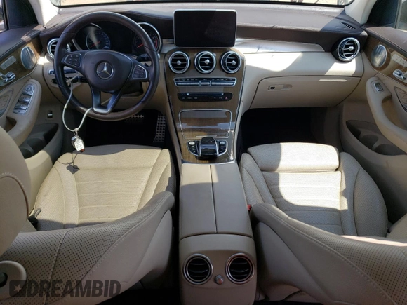 2019 Mercedes-Benz GLC with VIN WDC0J6EB0KF643940, listed as a Copart auction lot 62917773 with 59,282 mi miles. Bid and sale history available at carsss.com. Image 8.