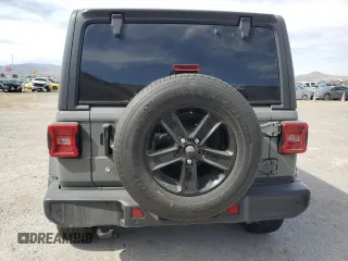 2020 Jeep Wrangler Unlimited Sport Altitude z VIN 1C4HJXDN0LW134426, wystawiony jako Copart lot #58575095 z przebiegiem 30 044 mil mil oraz Szkoda całkowita • Salvage title. Historia ofert i sprzedaży dostępna na DreamBid. Obrazek 6.