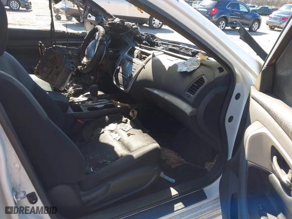 2016 Nissan Altima 2.5 SL with VIN 1N4AL3AP4GC239106, listed as a IAAI auction lot 41738514 with 1 mi miles. Bid and sale history available at carsss.com. Image 5.