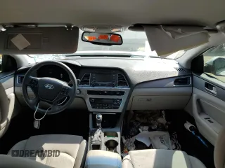 2016 Hyundai Sonata Hybrid SE with VIN KMHE24L17GA020547, listed as a Copart auction lot 66882603 with 82,070 mi miles. Bid and sale history available at carsss.com. Image 8.