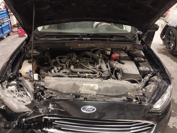 2019 Ford Fusion SE with VIN 3FA6P0HD5KR284103, listed as a IAAI auction lot 41477133 with 90,722 mi miles and . Bid and sale history available at carsss.com. Image 10.